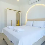 Elora Villa Milas